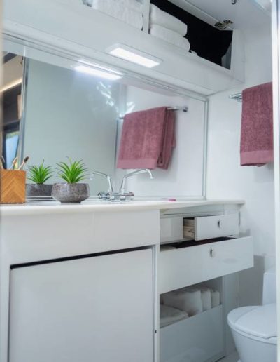 Kruiser S Class Bathroom