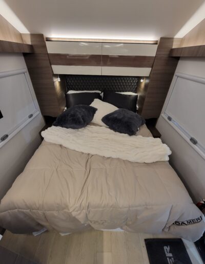 Roamer 1 Inside Bed