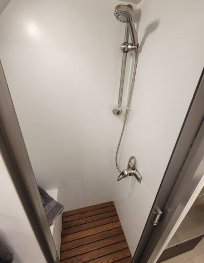 Roamer 1 Inside Shower