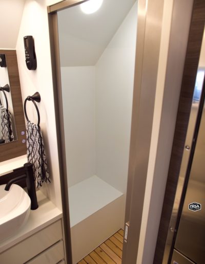 Imperial Outdoors Xplore X195 closet