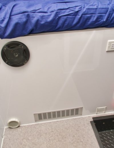 P1111353