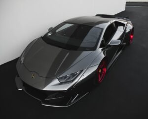 (lamborghini) Pexels Jay Pizzle 3802508