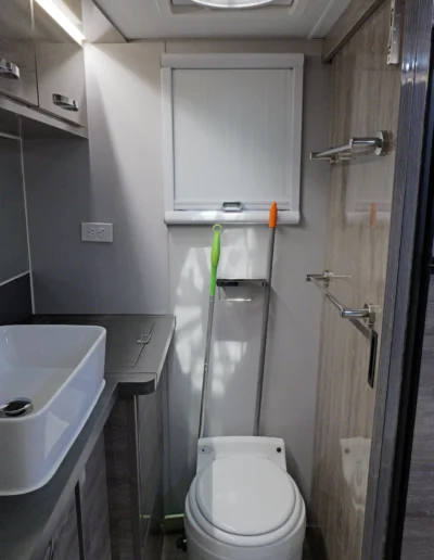 Black Series HQ19 *Pre-Owned in Utah - toilet