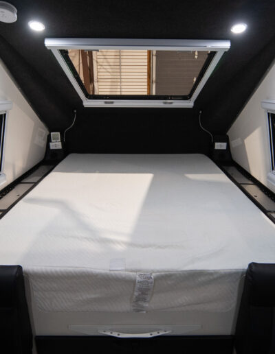 BRS Sherpa - 6-inch foam queen mattress