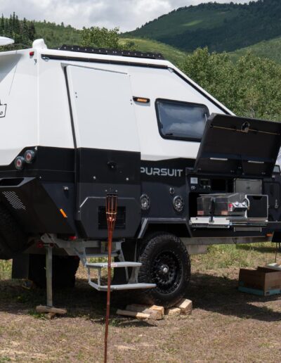 Pursuit 16
