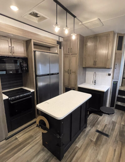 2022 Heartland Road Warrior 3965RW