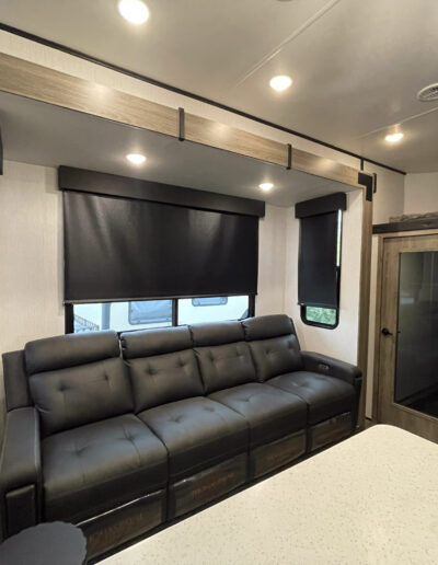 2022 Heartland Road Warrior 3965RW