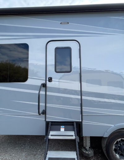 2022 Heartland Road Warrior 3965RW