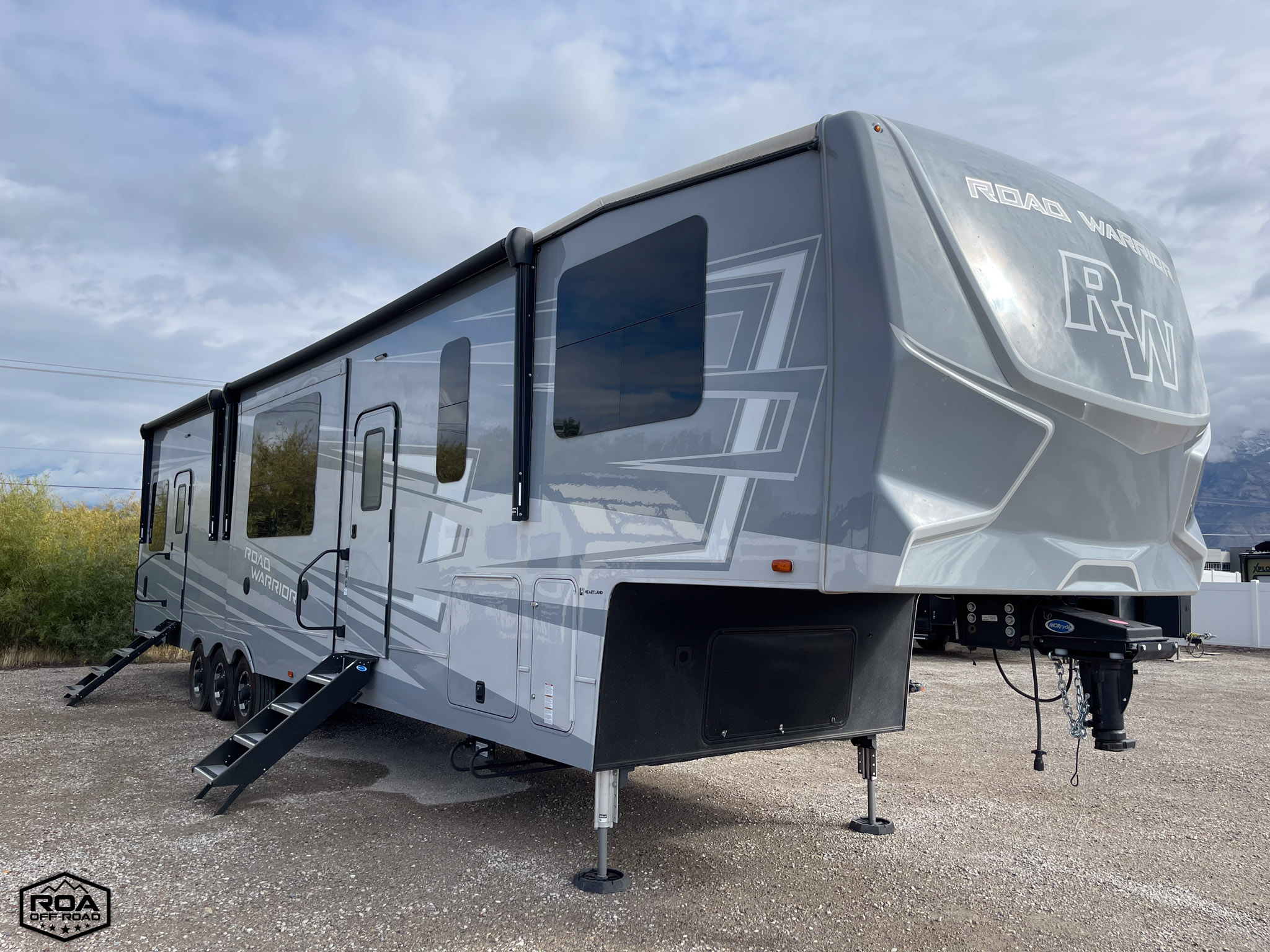 2022 Heartland Road Warrior 3965RW
