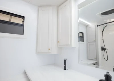 2024 Pause 19.4 Upgraded Interior Bathroom Cabinets