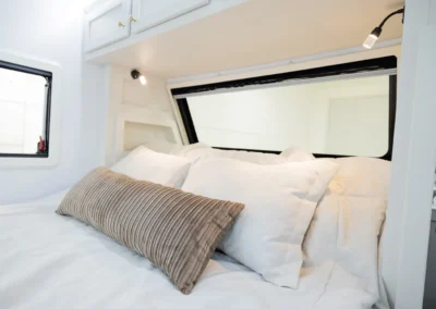 2024 Pause 19.4 Upgraded Interior Bed Pillows