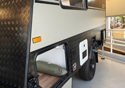 2023 MDC XT12HR