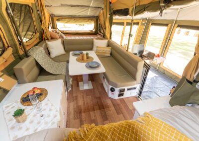 Au Robson Xtt Interior 25