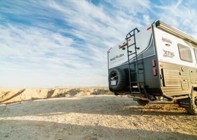 MDC XT16HR East West Off-Grid Extreme