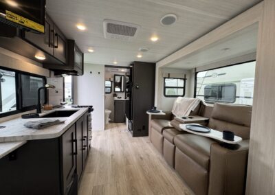 19 Qrb Main Living 2