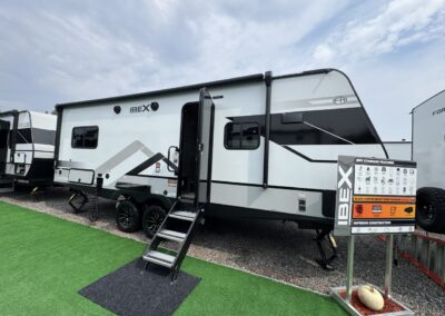 20 Fkds Exterior Front Pass