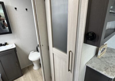 20 Mds Pantry Closed