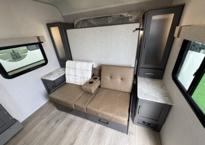 20 Mds Couch