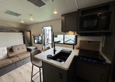 20 Mds Kitchen Area