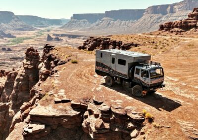 Moab Juggernaut Exterior