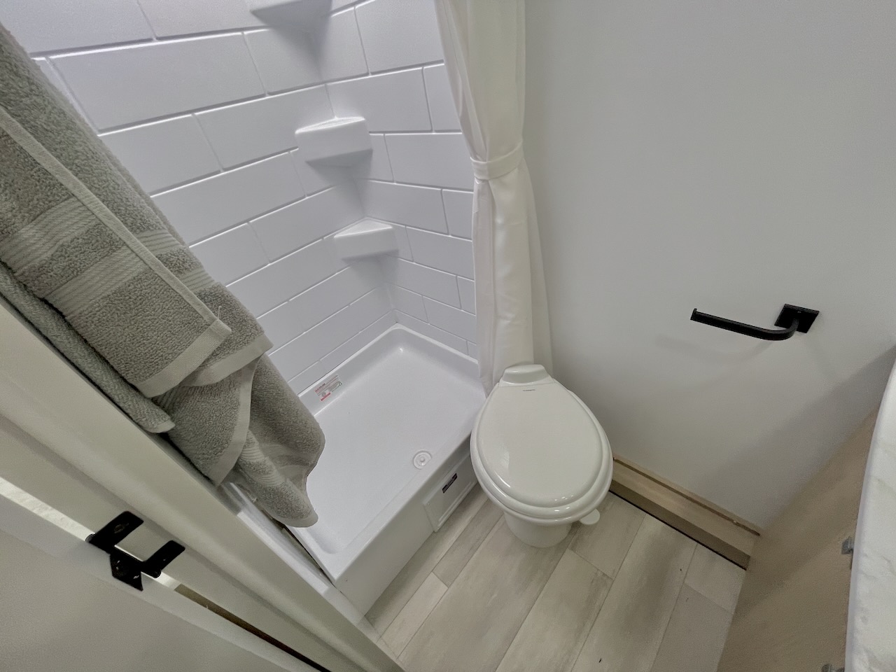 Pause Restart R17RB Bathroom